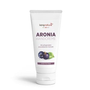 Eine weiße Tube Aronia-Handcreme mit Aroniabeeren und grünen Blättern auf der Vorderseite sowie einem deutschen Text, der die Handcreme beschreibt. Jetzt Aronia Handcreme kaufen für gepflegte Hände.