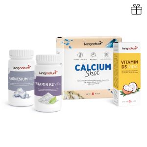 Knochenpaket_professional-3 Entdecken Sie Knochenpaket Professional mit vier Nahrungsergänzungsmitteln von kingnature – Magnesium Vida, Vitamin K2 Vida, Calcium Shot und Vitamin D3 Vida – alle in der Schweiz hergestellt und in minimalistischer weißer Verpackung.