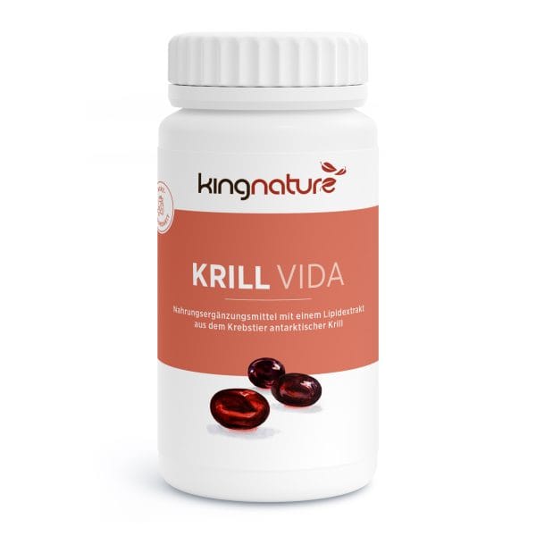 Krill-Vida_v5.2-Front Eine weiße Flasche mit der Aufschrift „kingnature KRILL VIDA“ mit orangefarbenem Band und Abbildungen von Krillölkapseln. Der deutsche Text beschreibt es als Nahrungsergänzungsmittel mit Omega-3-Fettsäuren aus antarktischem Krill.