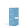 SkinLotion_90ml_Box_Back_V1.0 Auf der blau-weißen Verpackung der Hydrating Skin Lotion finden Sie detaillierte Informationen zur natürlichen Pflege trockener Haut, zu Inhaltsstoffen, Anwendungshinweisen und Eigenschaften. Im unteren Bereich sind Symbole und eine kleine Kartengrafik zu sehen.