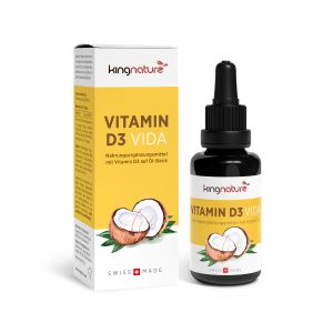 Eine Schachtel und eine Tropfflasche mit der Aufschrift „Vitamin D3 Vida“ heben Kokosnuss und grüne Blätter mit dem SWISS MADE-Branding hervor und präsentieren dieses Vitamin-D3-Ölpräparat von Kingnature – ideal für alle, die Vitamin D3 kaufen möchten.